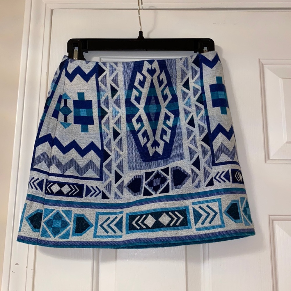 H&M mini skirt boho size 2 white blue